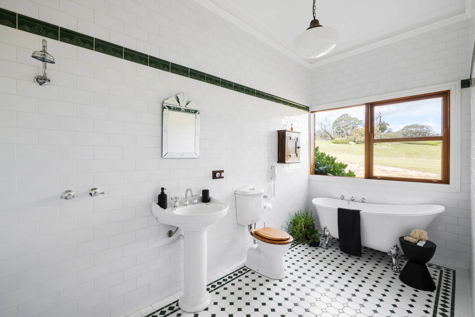 Real Estate and Property in 820 Lancefield-Tooborac Road, Nulla Vale, VIC