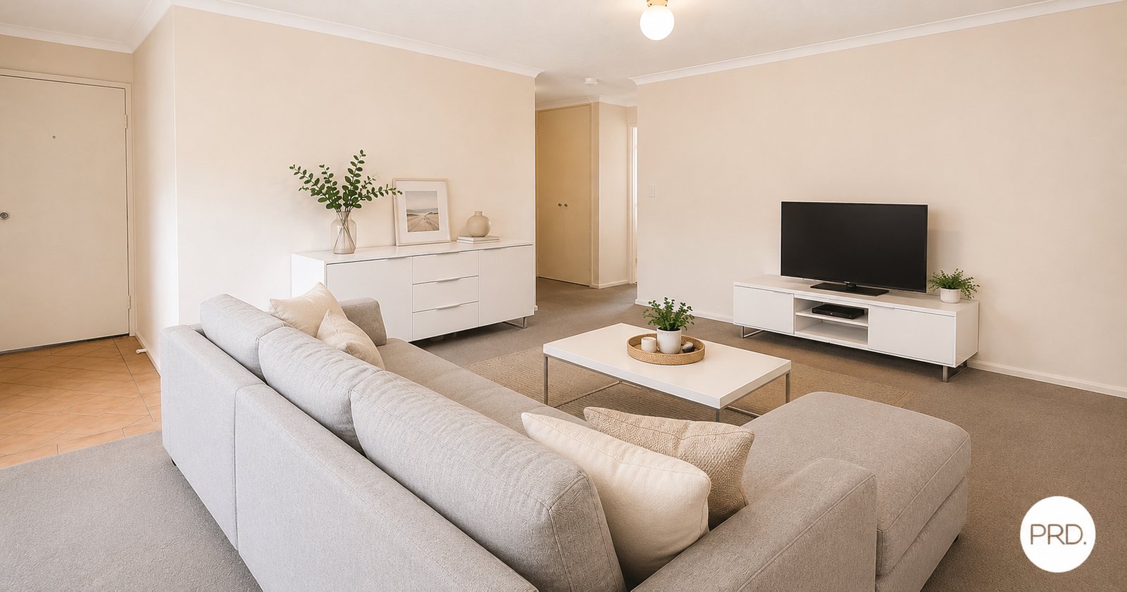 8/210 Scarborough Street SOUTHPORT 1