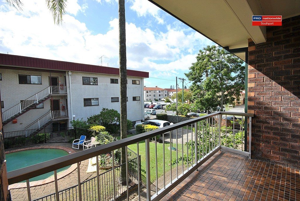 8/210 Scarborough Street SOUTHPORT 5