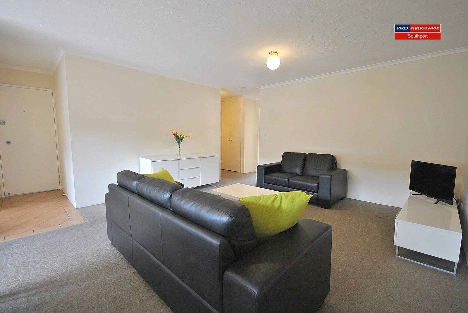 8/210 Scarborough Street SOUTHPORT 11