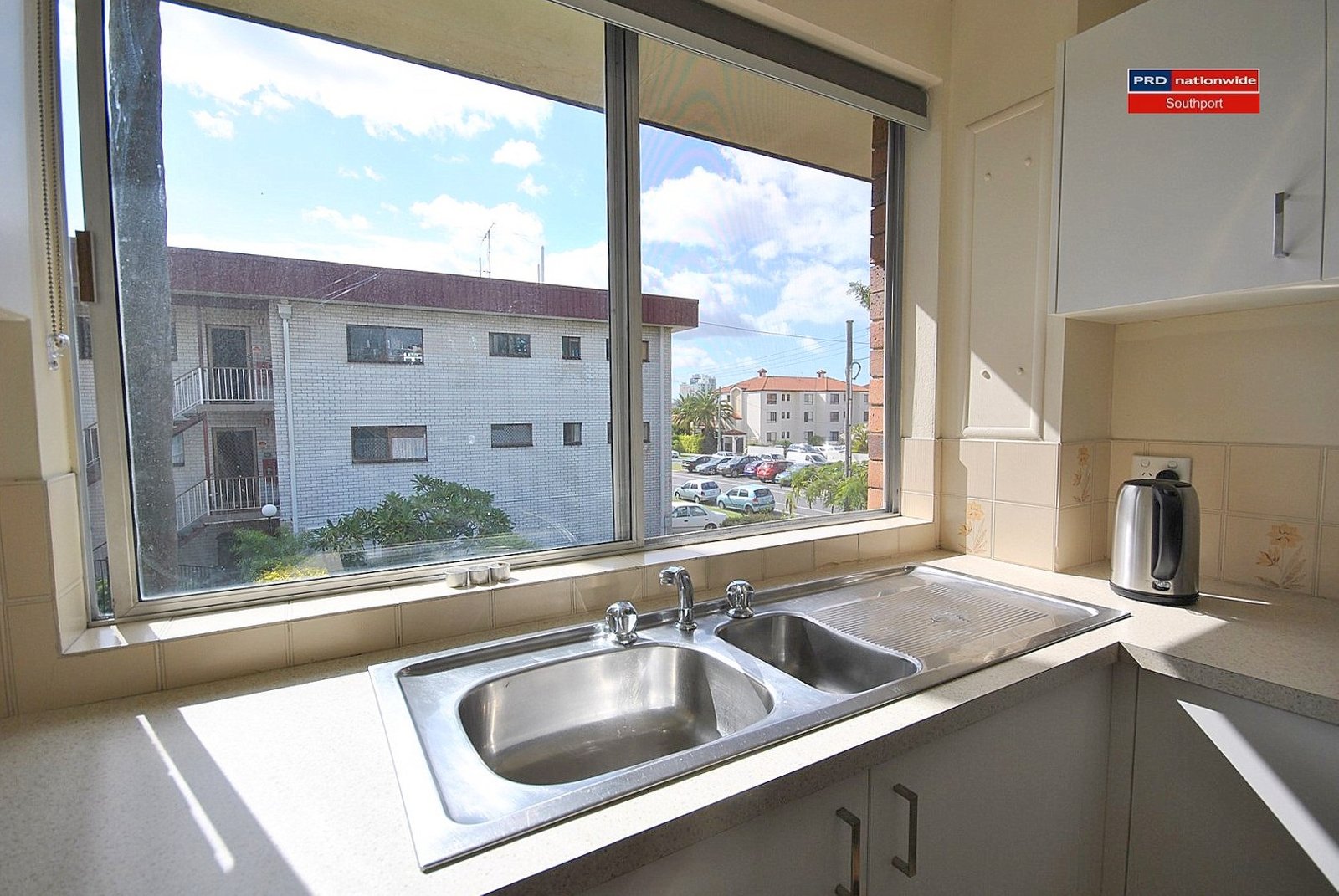 8/210 Scarborough Street SOUTHPORT 13