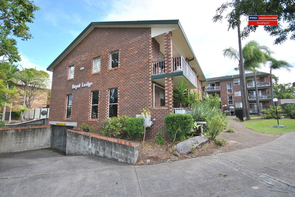 8/210 Scarborough Street SOUTHPORT 14