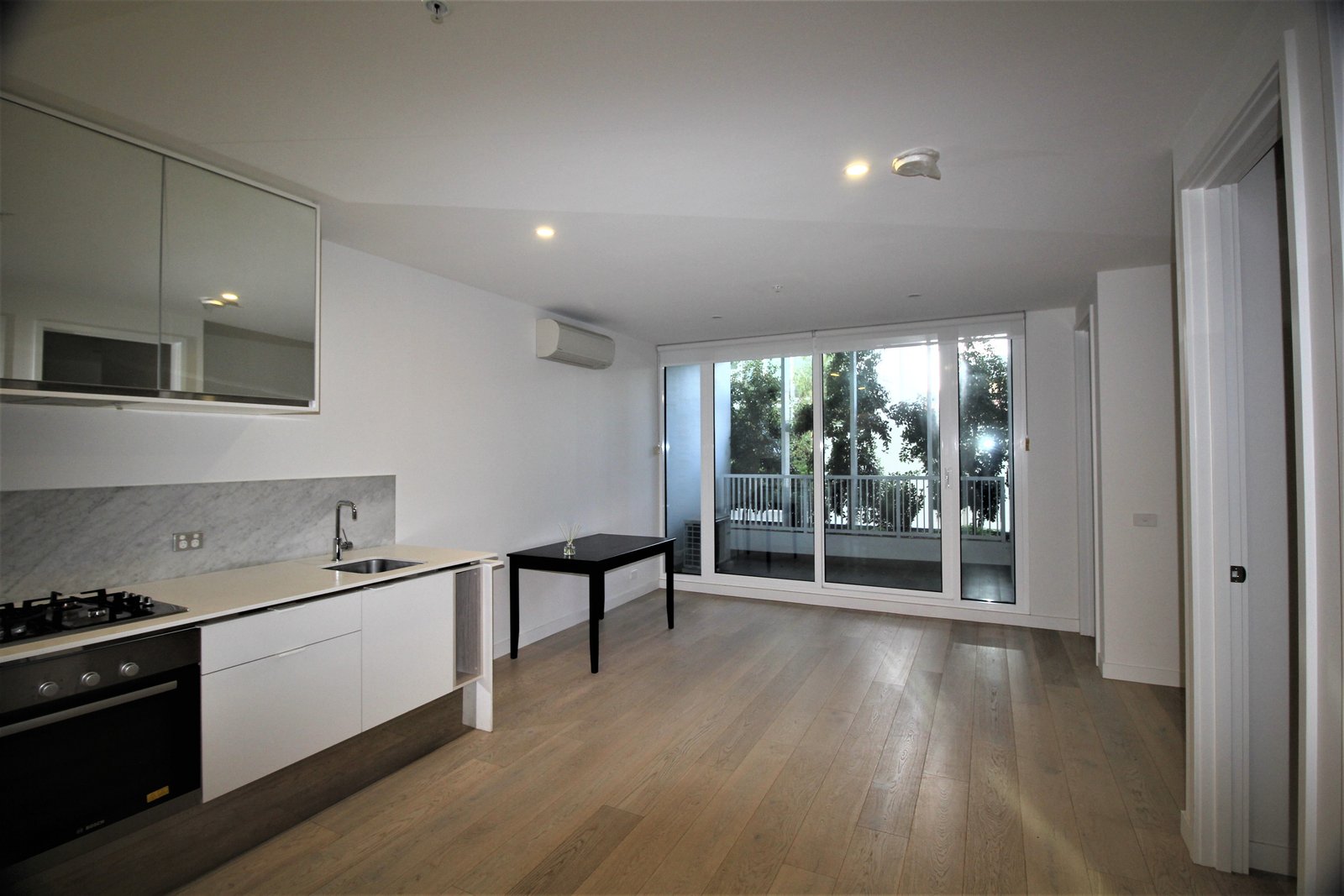 Gallery: 8/211 Bay Street
