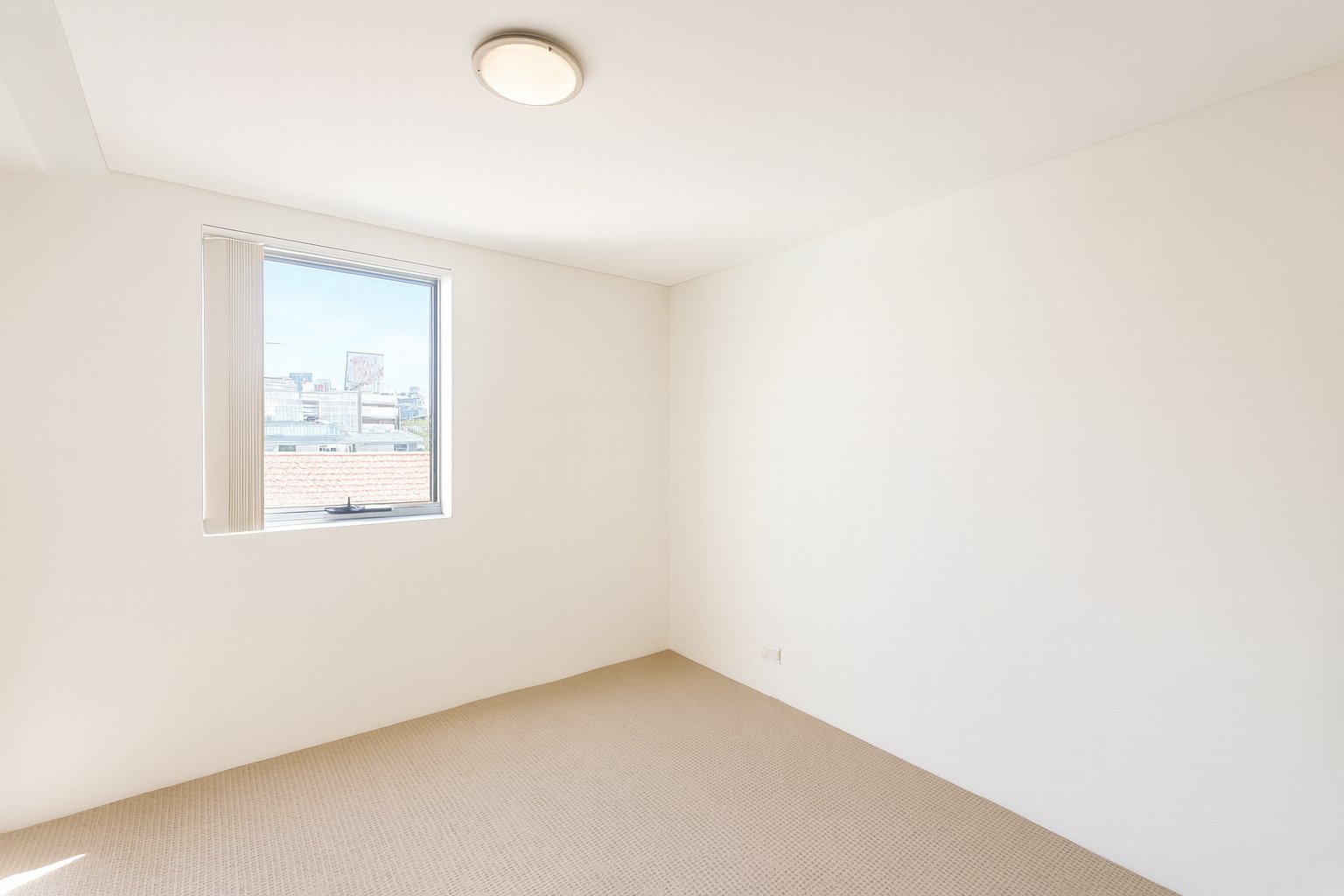 82/12 Bathurst Street LIVERPOOL 5