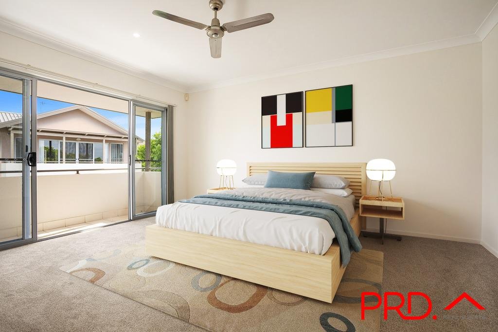 8/215 Benowa Road BENOWA 5