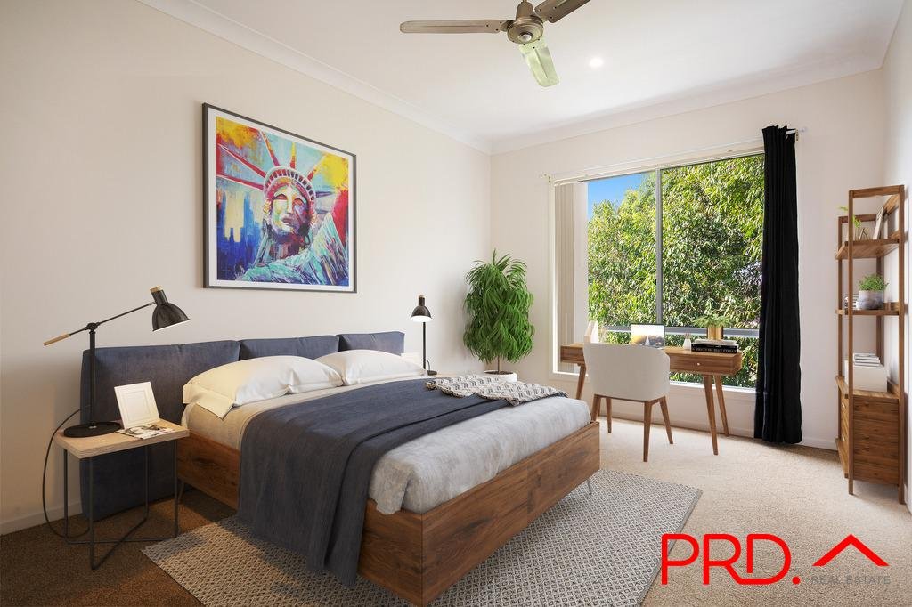 8/215 Benowa Road BENOWA 8