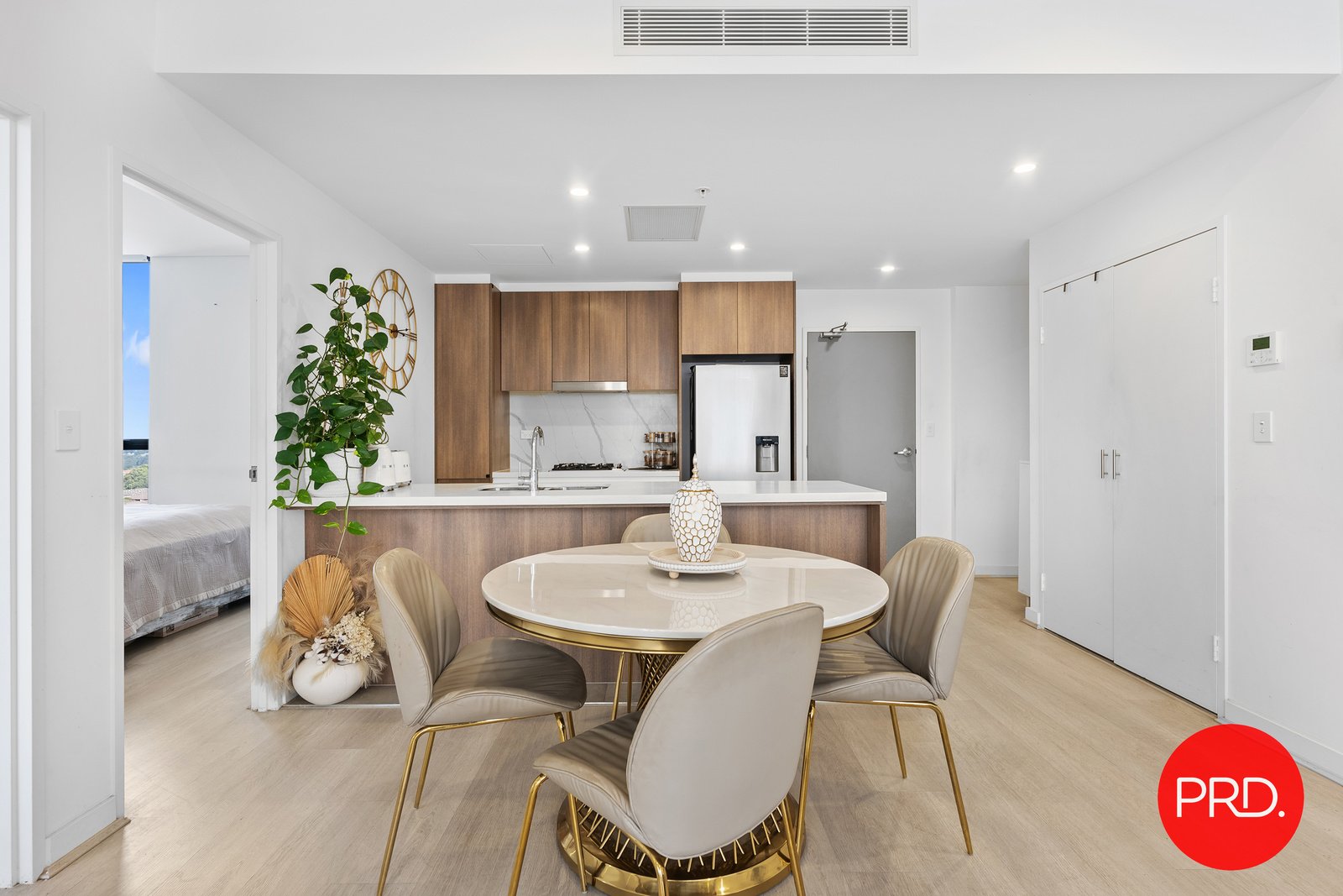 821/93 Regent Street KOGARAH 2