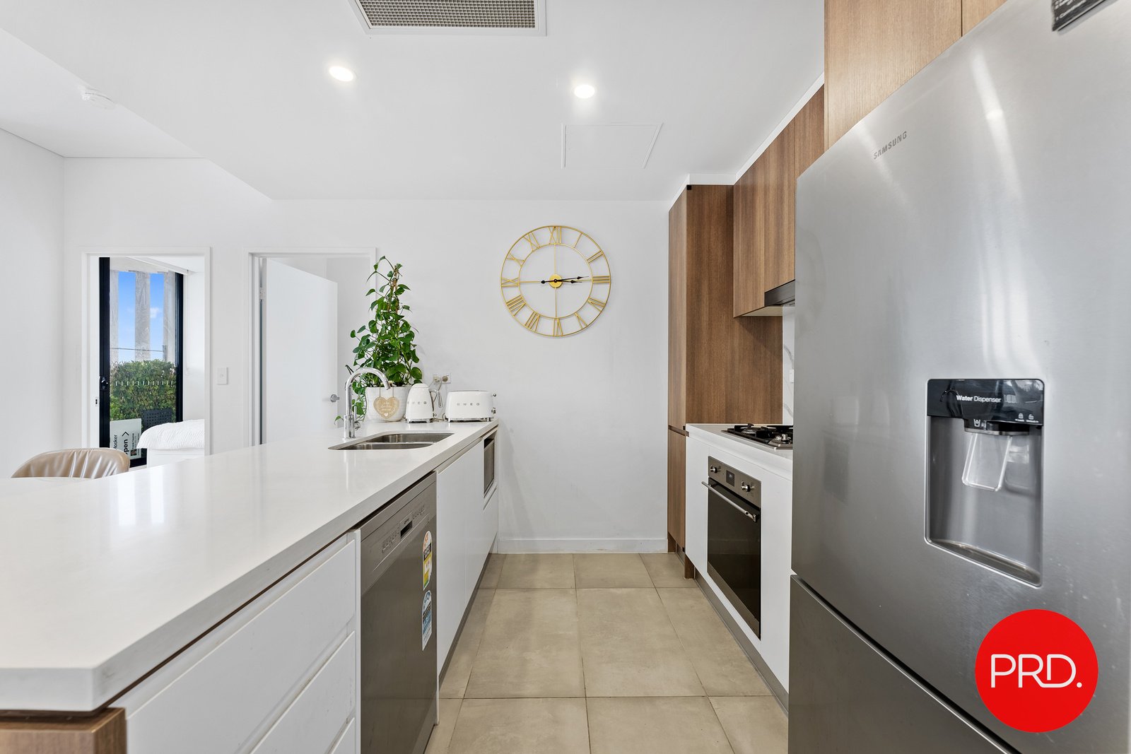 821/93 Regent Street KOGARAH 4