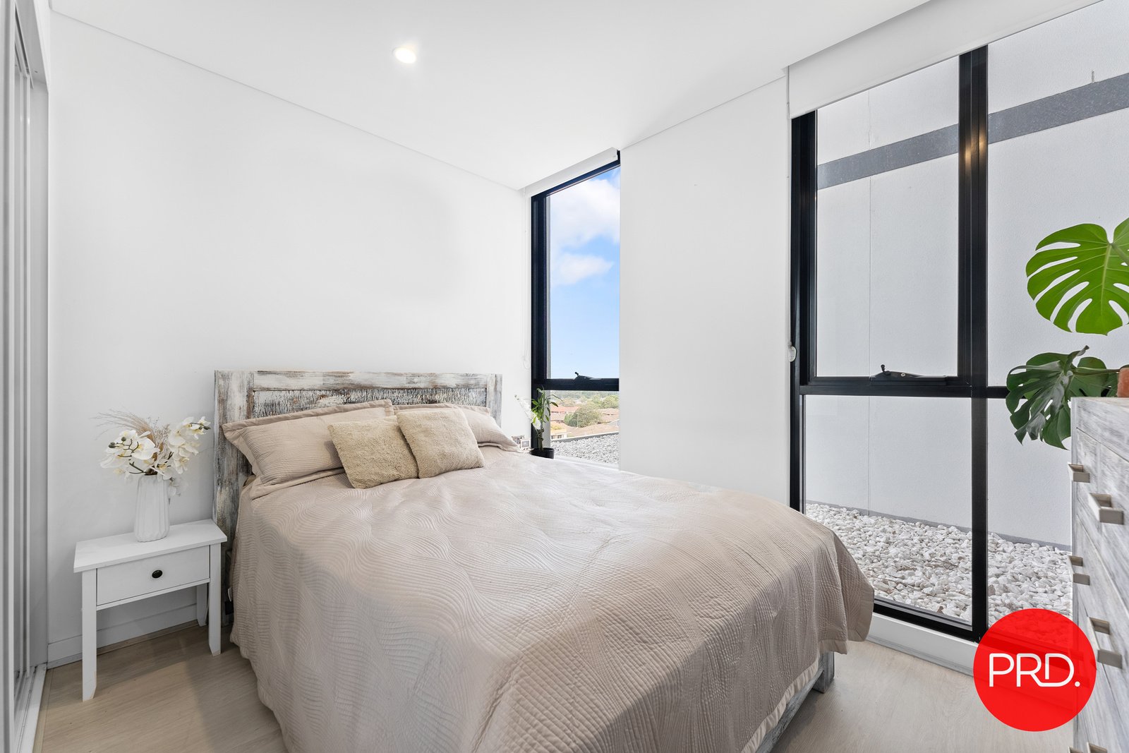 821/93 Regent Street KOGARAH 6