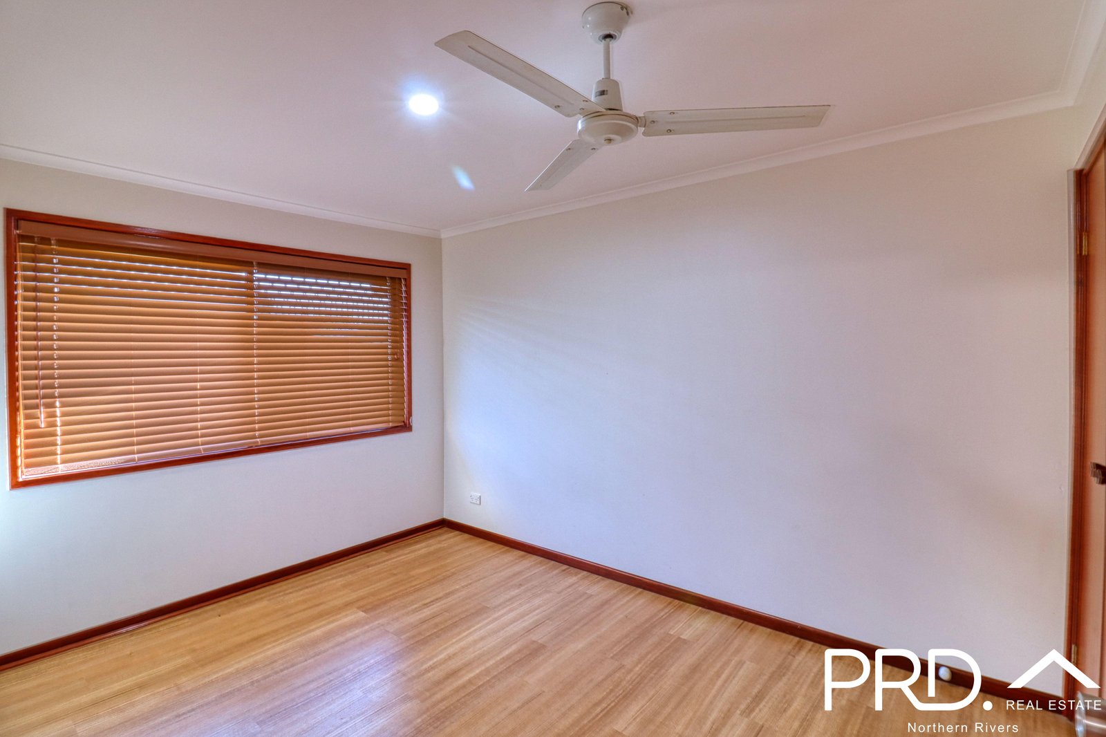 8/22 East Street CASINO 6