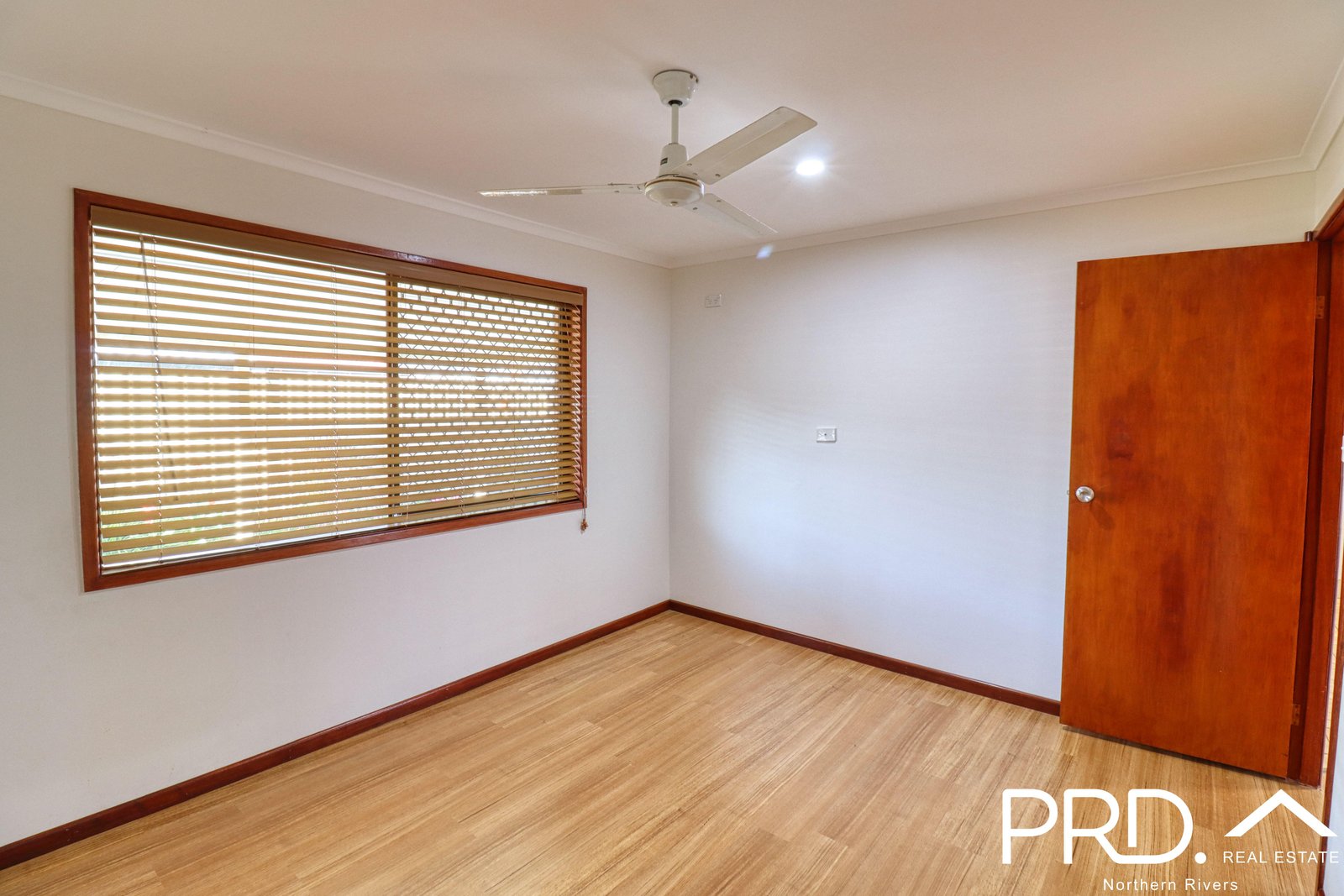 8/22 East Street CASINO 7