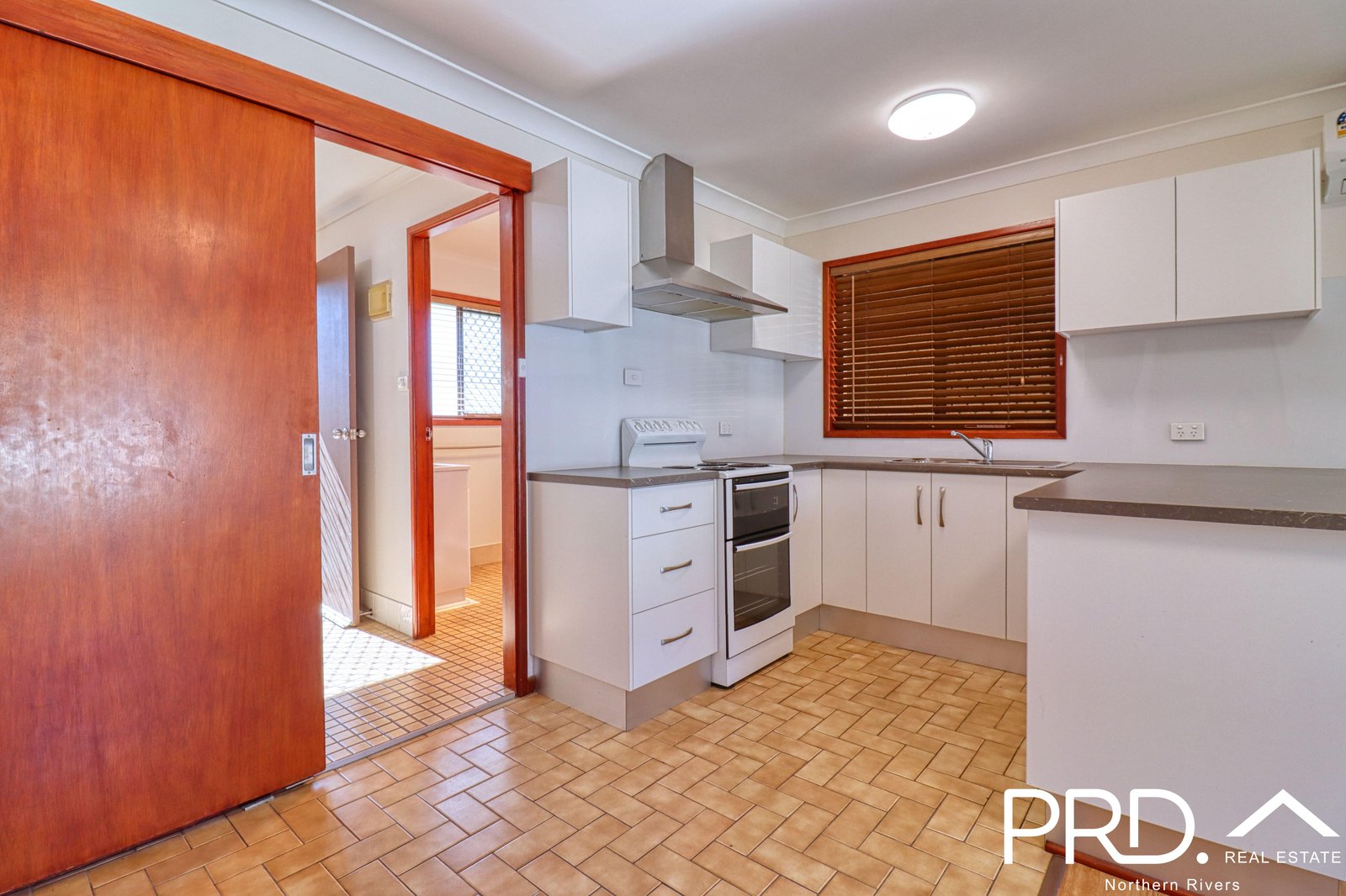 8/22 East Street CASINO 6