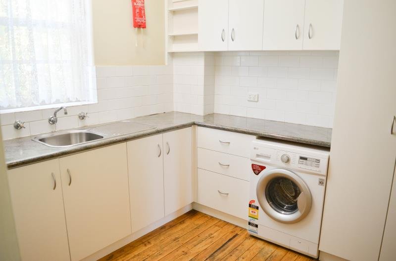 8/225 Tarcutta Street WAGGA WAGGA 4