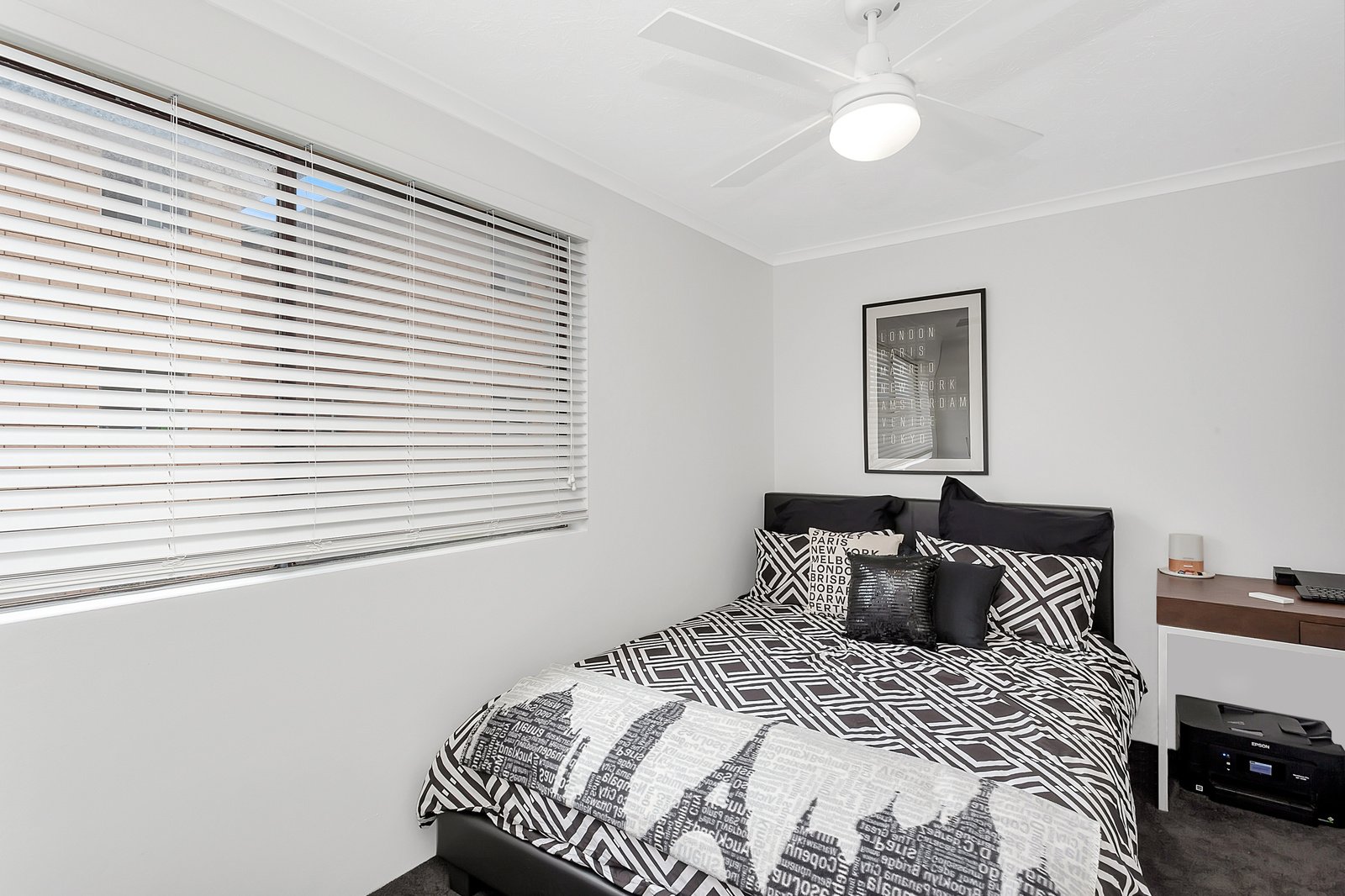 8/2269 Gold Coast Highway MERMAID BEACH 9