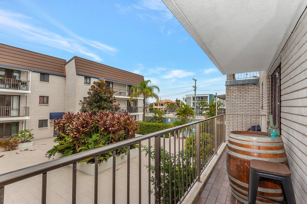 8/2269 Gold Coast Highway MERMAID BEACH 16