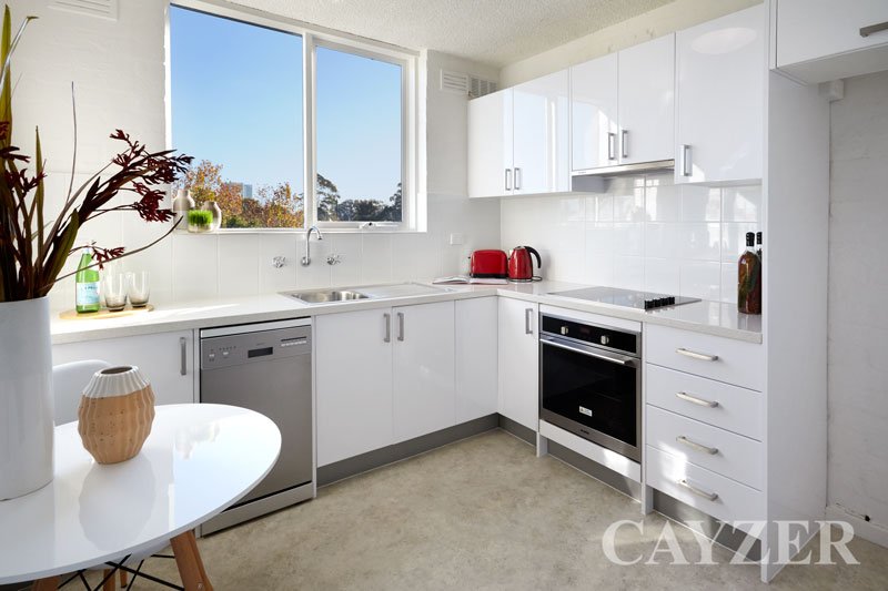 Gallery: 8/227 Bridport Street West