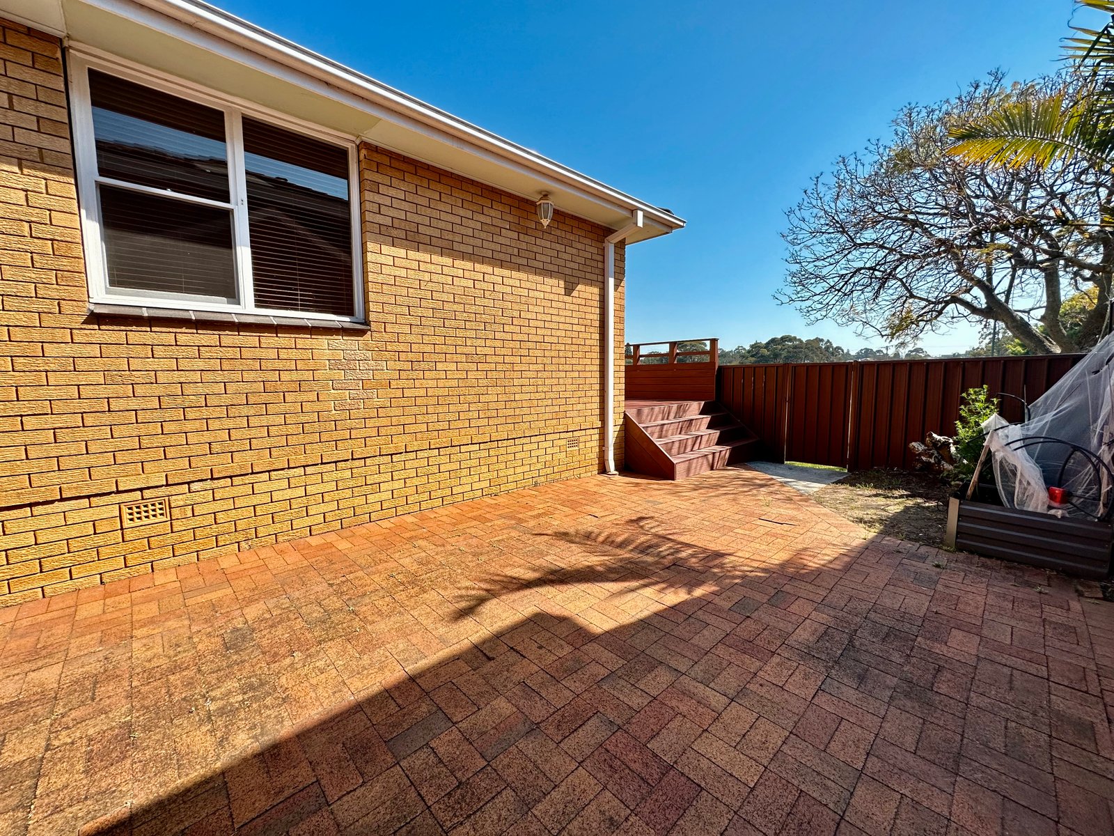 8/23-25 Fontainebleau Street SANS SOUCI 9