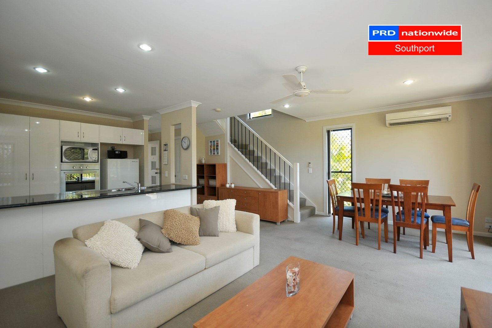 8/23 Bourton Road MERRIMAC 1