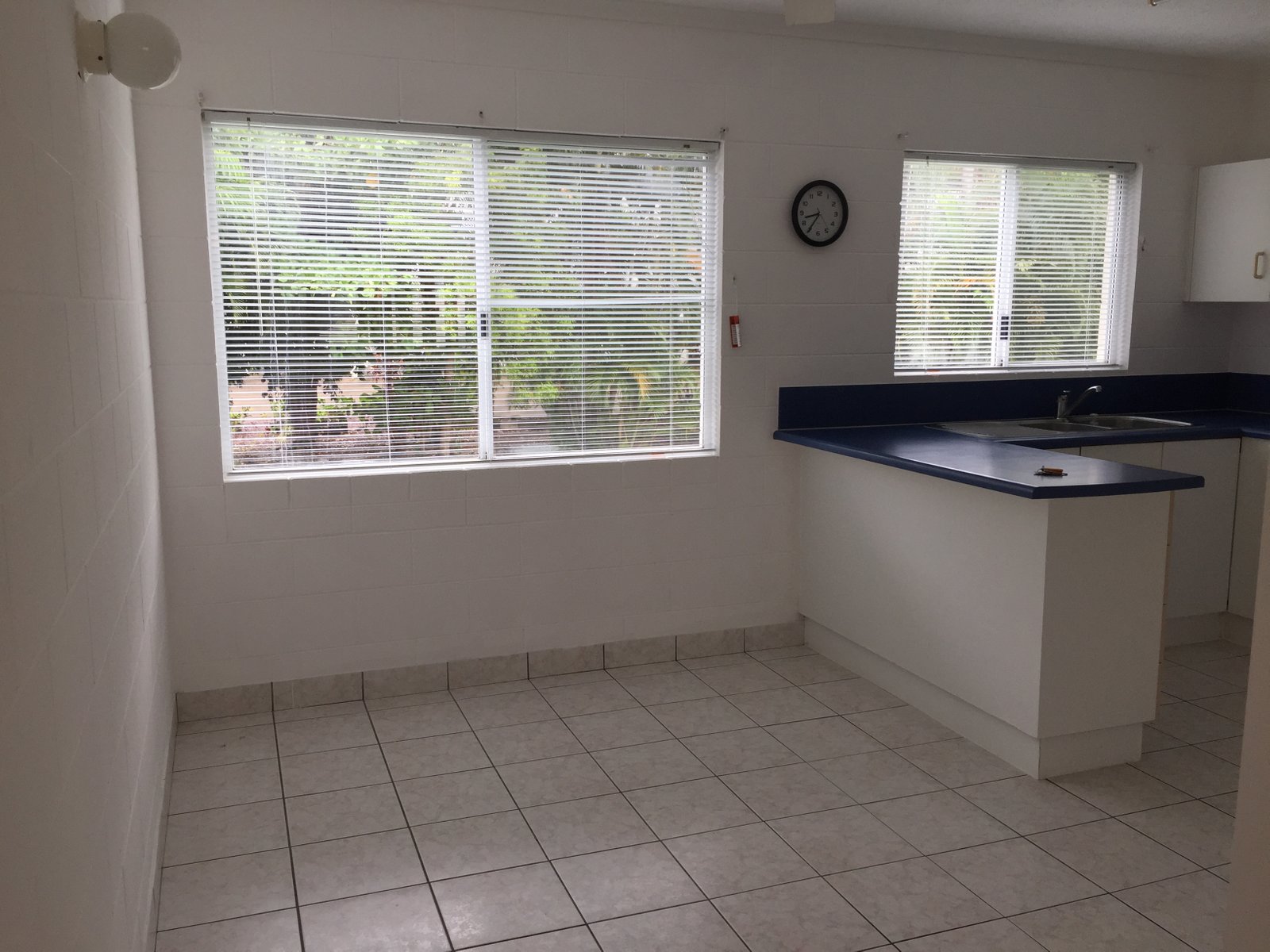 82/3 Eshelby Drive CANNONVALE 2