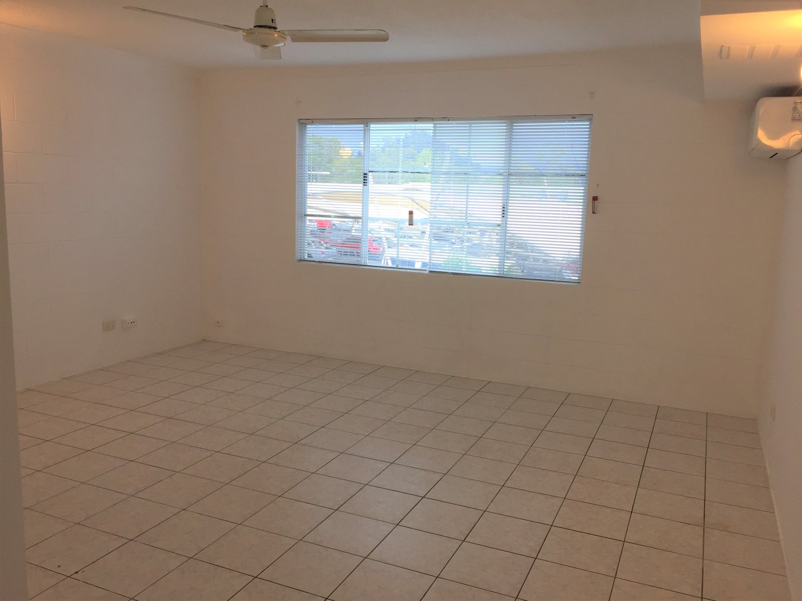 82/3 Eshelby Drive CANNONVALE 3