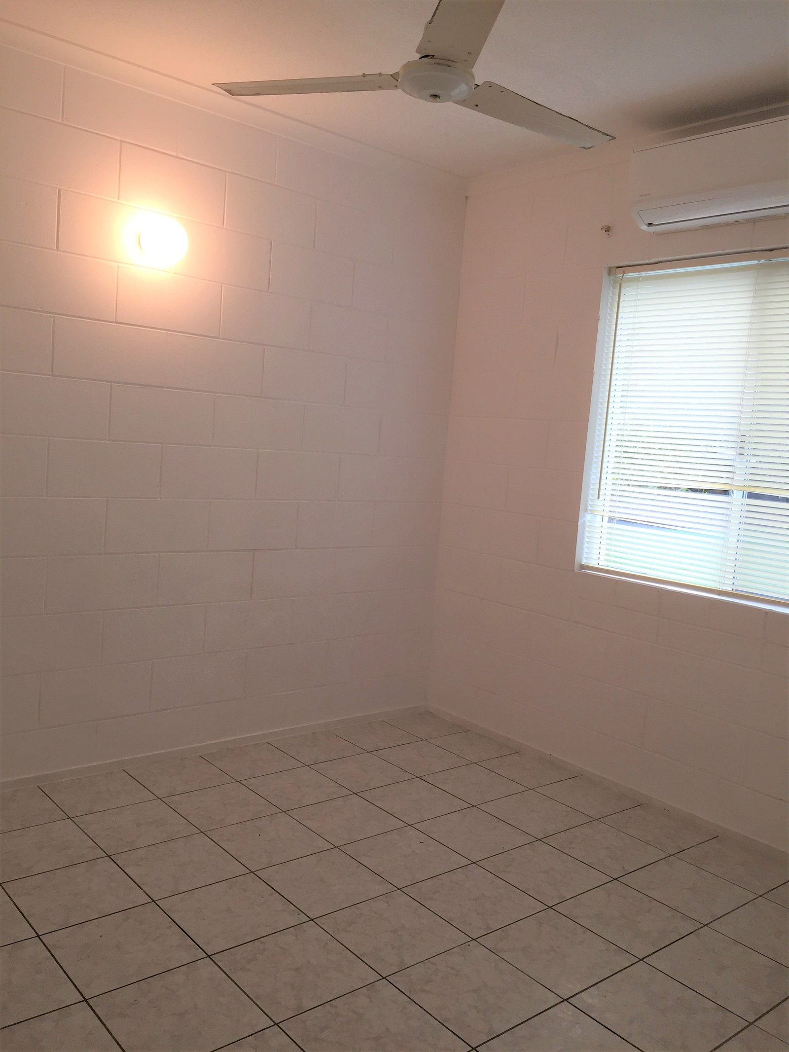 82/3 Eshelby Drive CANNONVALE 10