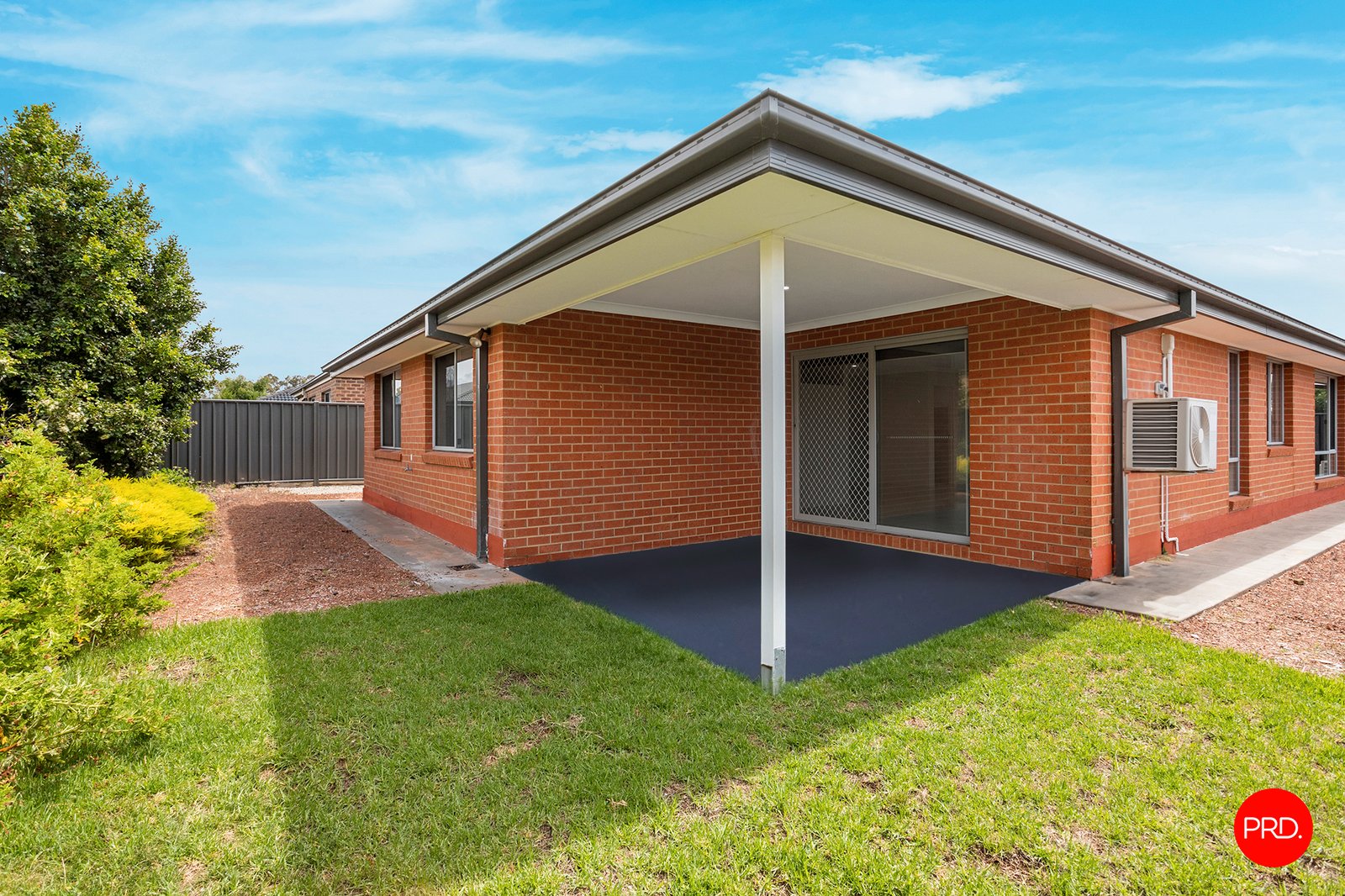 823 Oakwood Avenue JACKASS FLAT 2