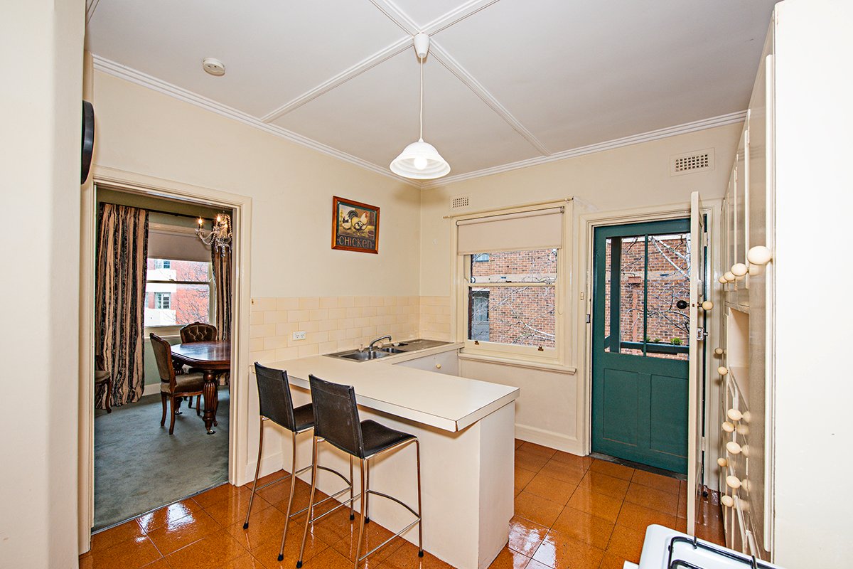 Gallery: 8/237 Dandenong Road