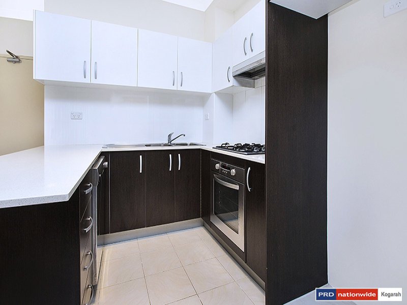 8/24-30 Gladstone Street KOGARAH 2