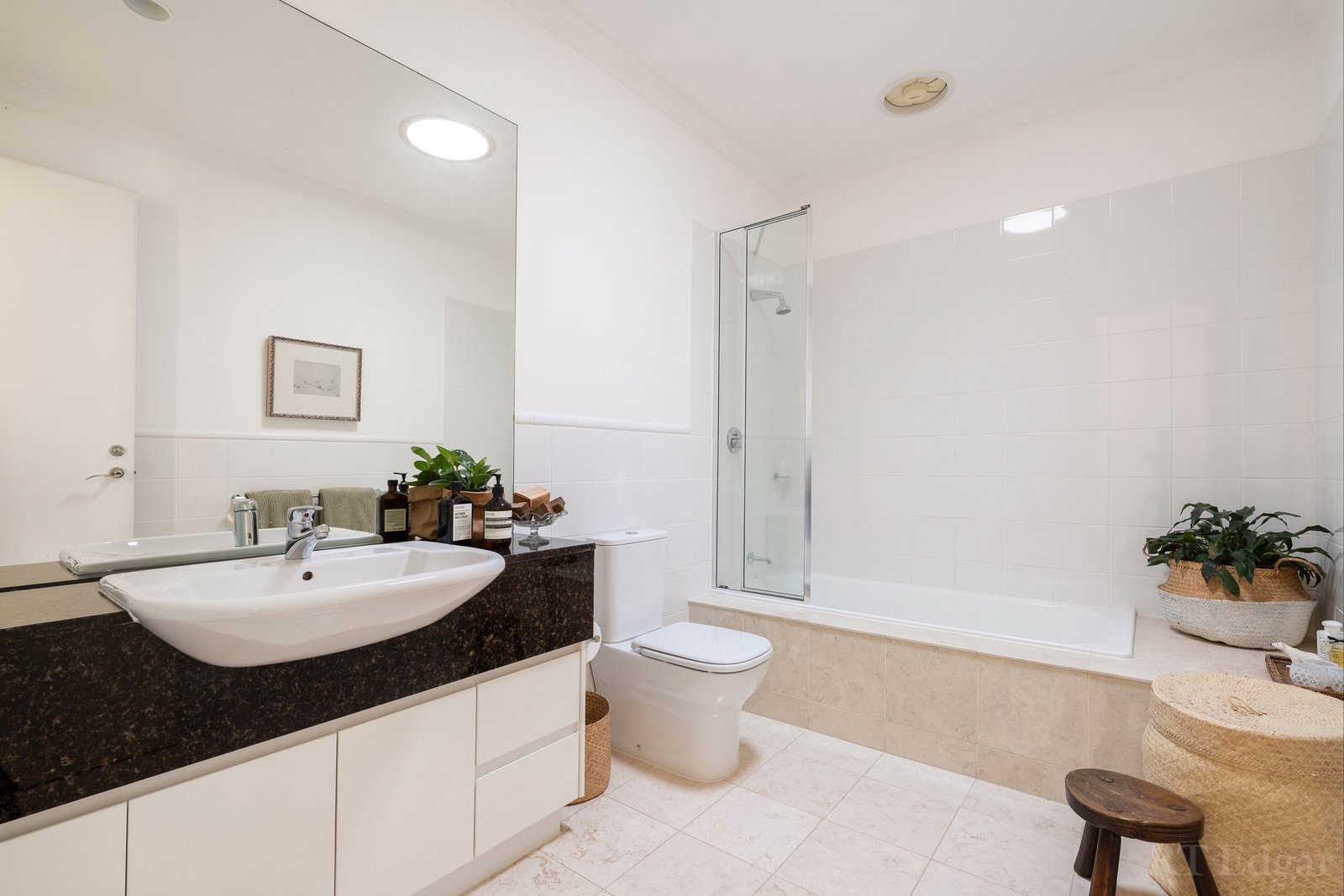 Real Estate and Property in 8/24 Mercer Road, Armadale, VIC