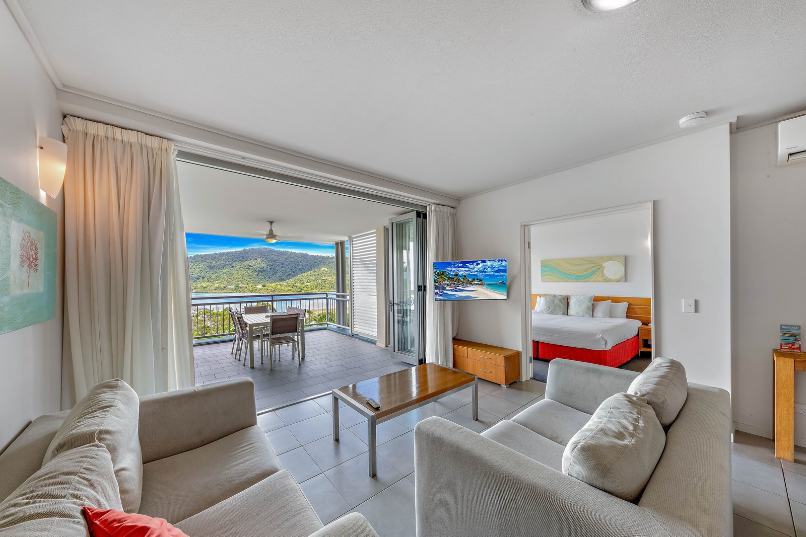 824/9a Hermitage Drive AIRLIE BEACH 13