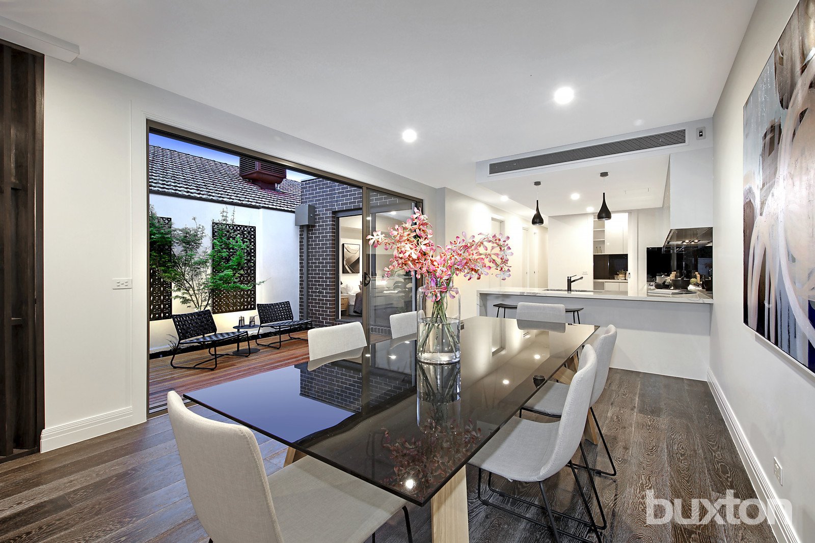 Gallery: 824A North Road
