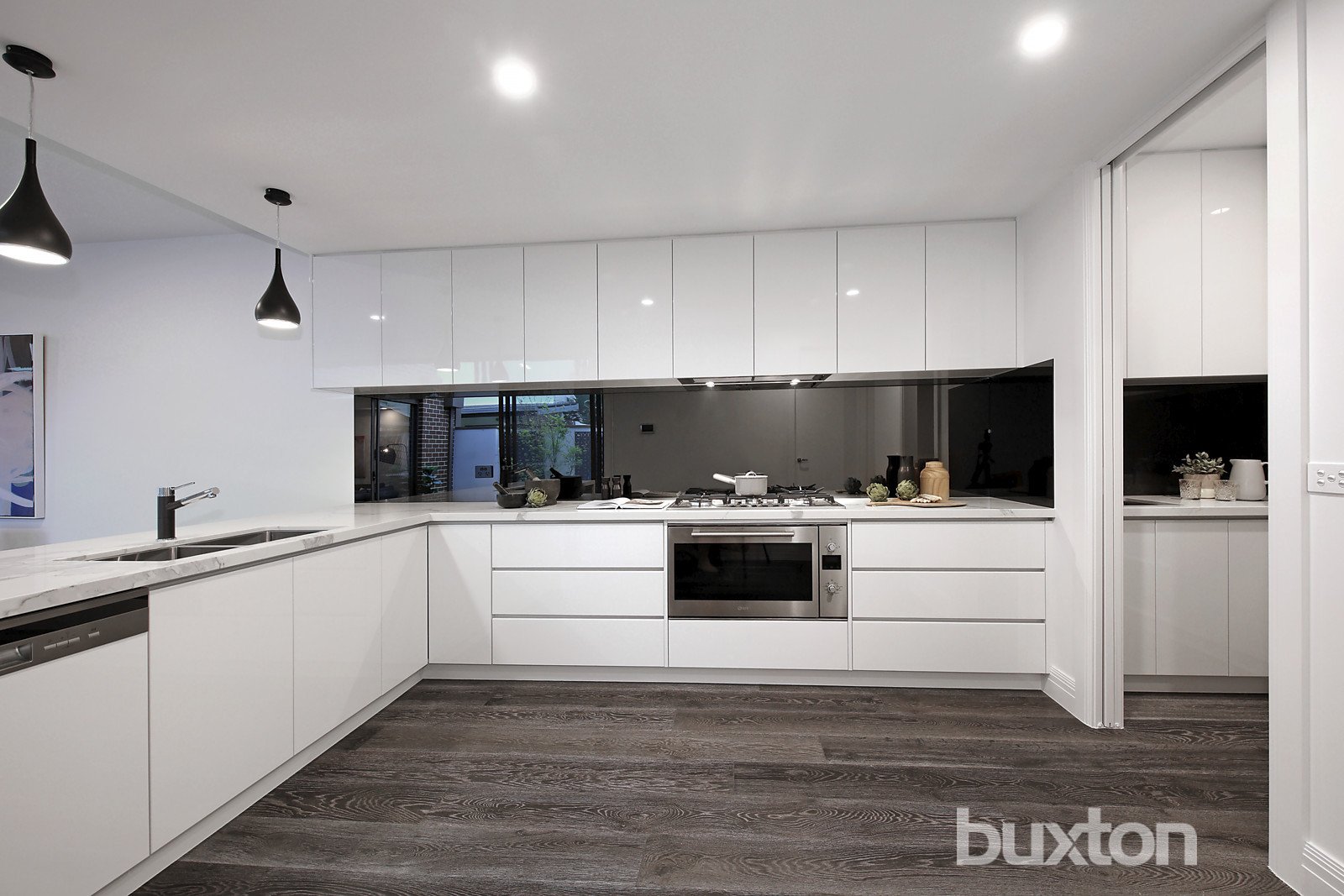 Gallery: 824b North Road