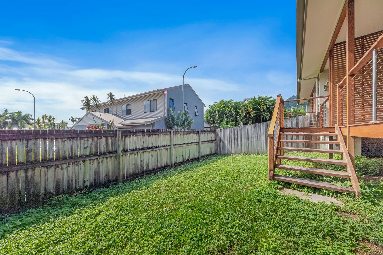 8/25 Abell Road CANNONVALE 7
