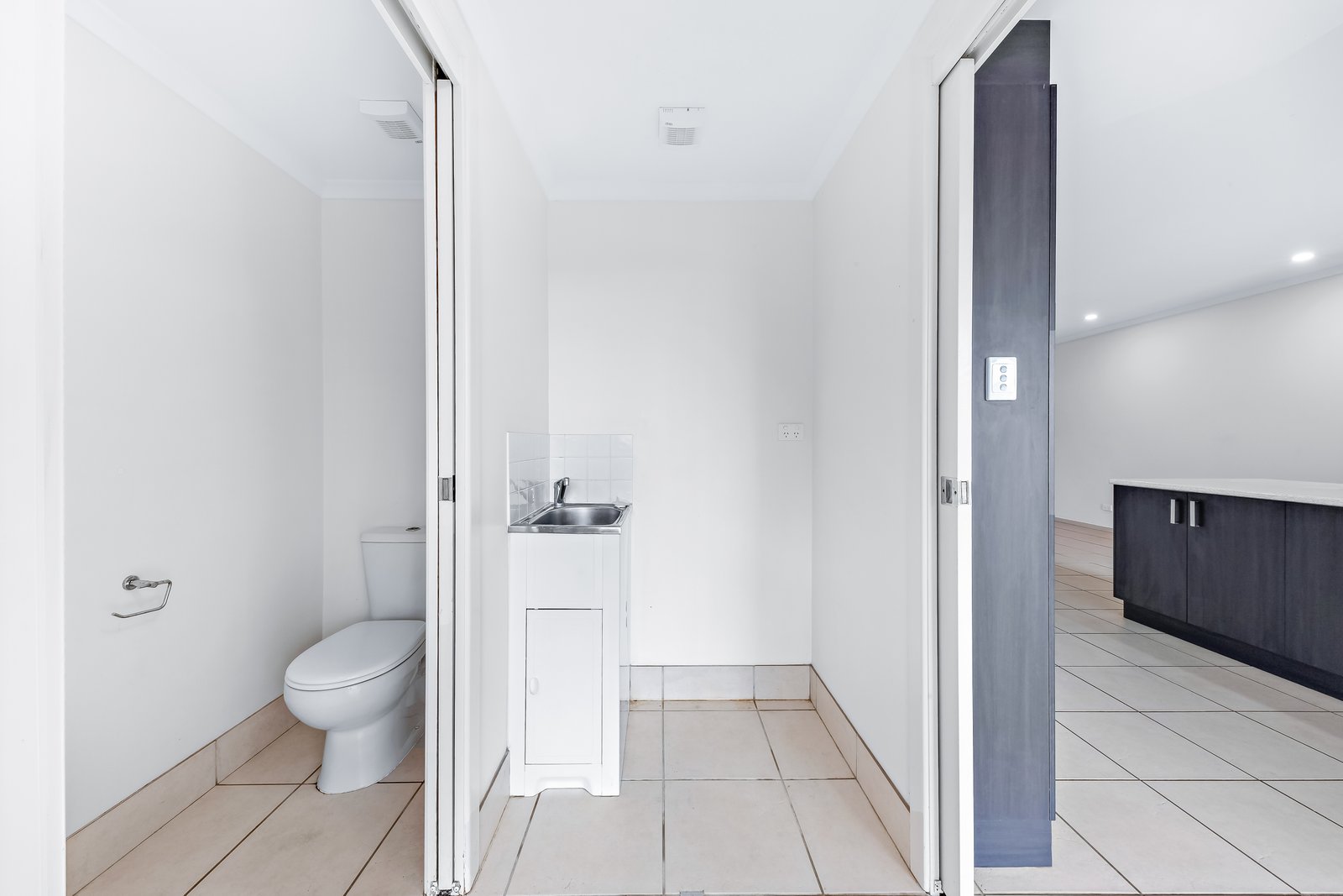 8/25 Abell Road CANNONVALE 8
