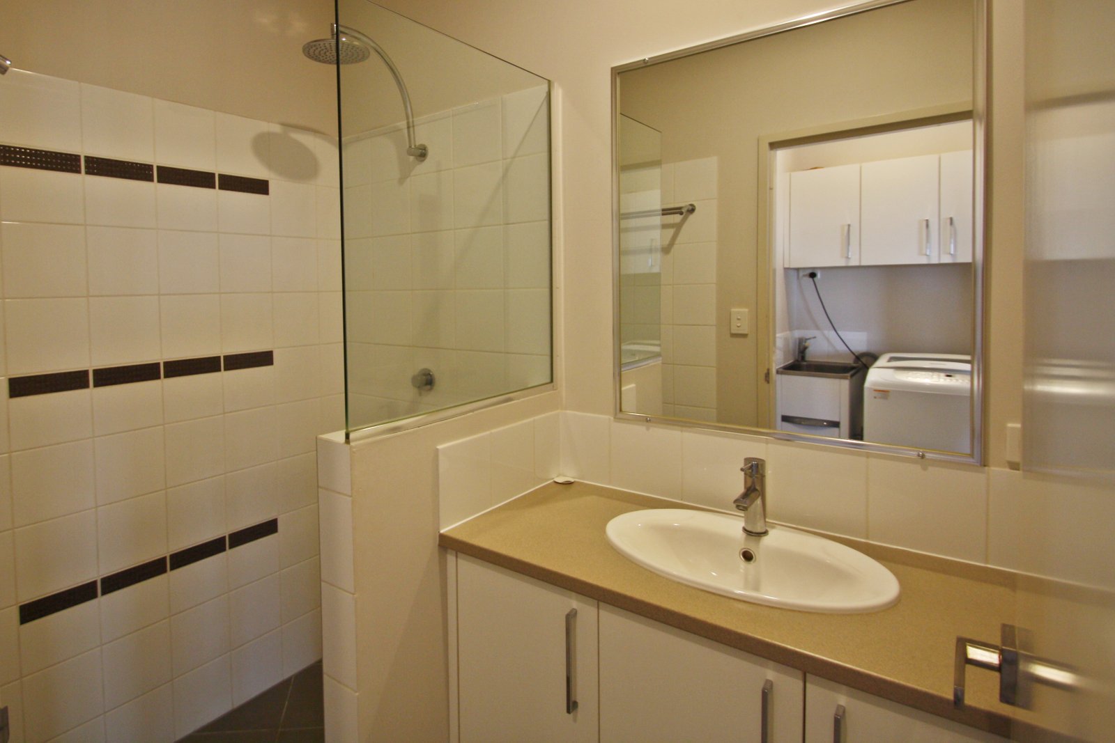 8/25 Dalmatio Street BILINGURR 10