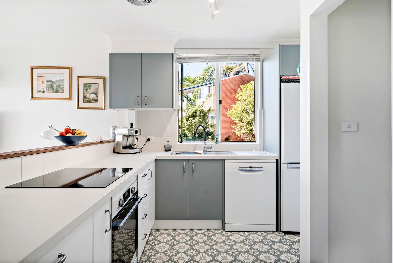 8/25 Donald Street NELSON BAY 9