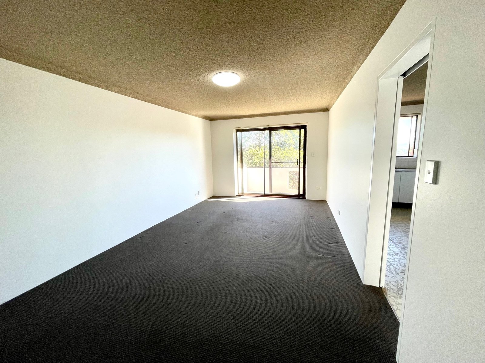 8/25 Martin Place MORTDALE 3