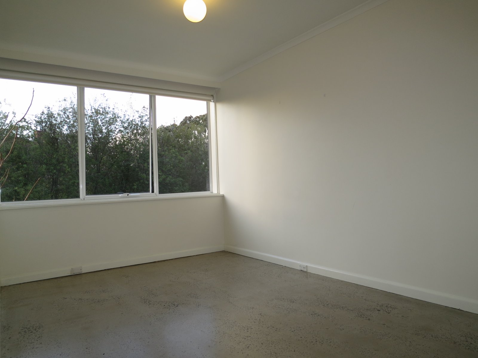 Gallery: 8/26 Charnwood Crescent