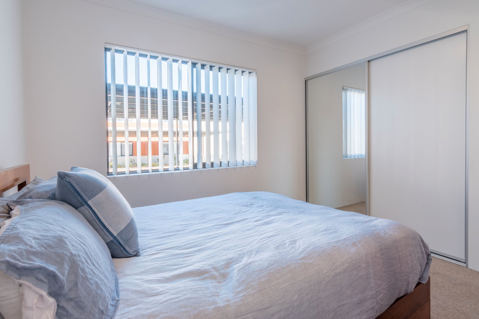 82/7 Durnin Avenue BEELIAR 10