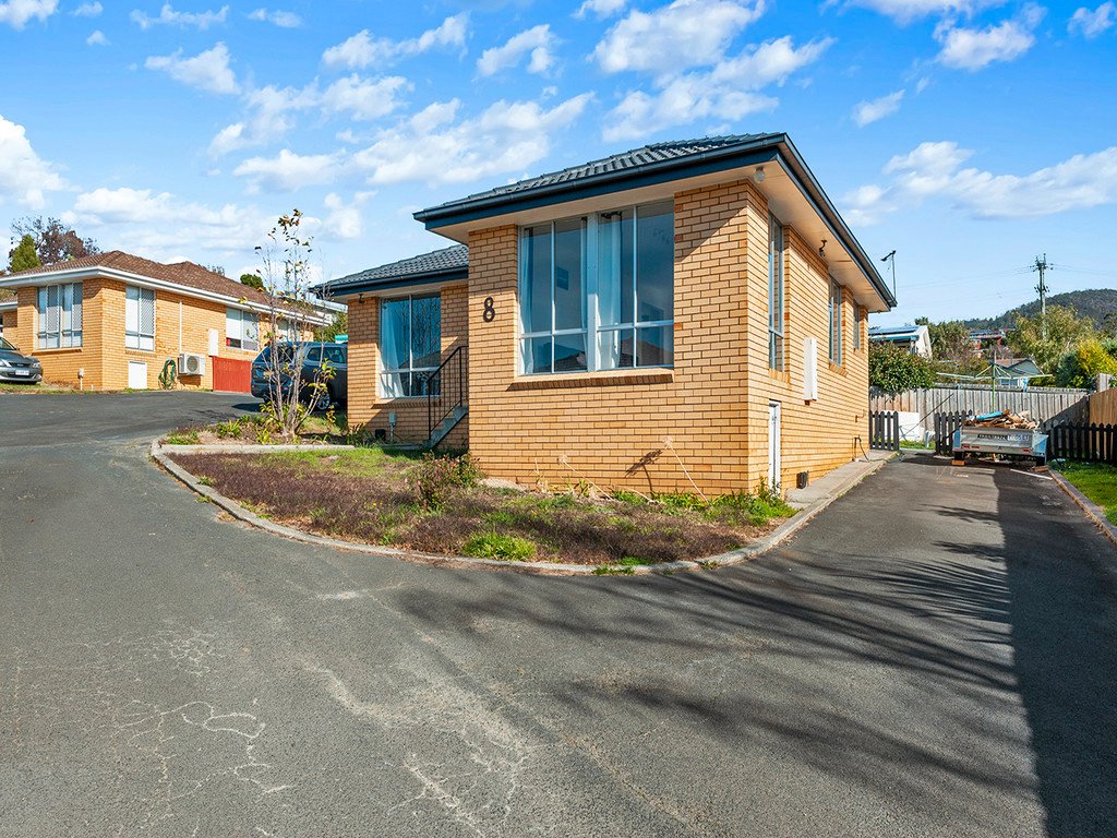 8/27 Montrose Road MONTROSE 2