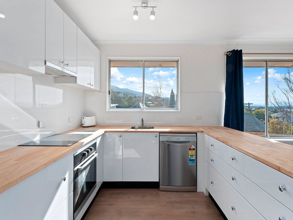 8/27 Montrose Road MONTROSE 4