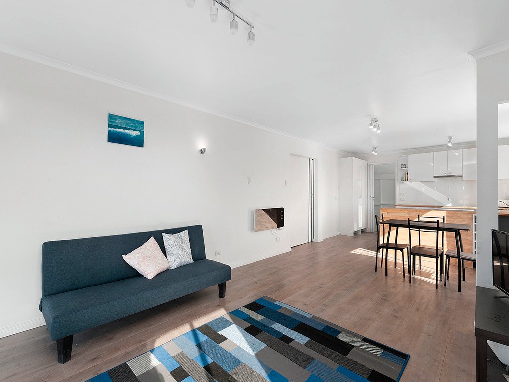 8/27 Montrose Road MONTROSE 9