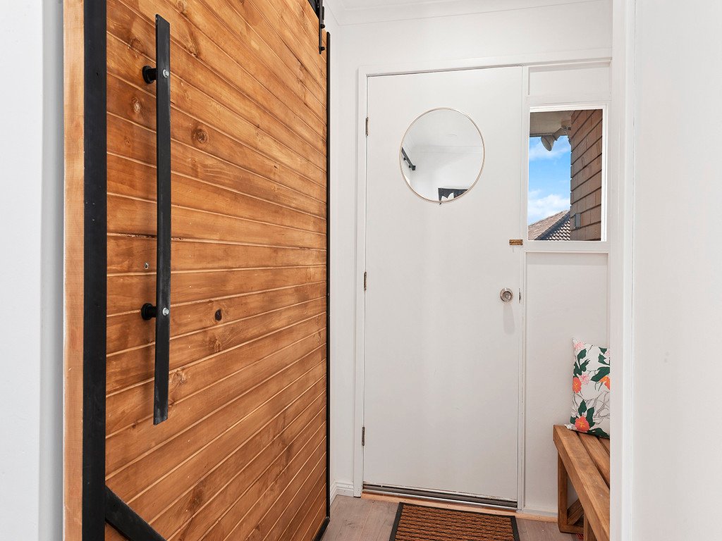 8/27 Montrose Road MONTROSE 16