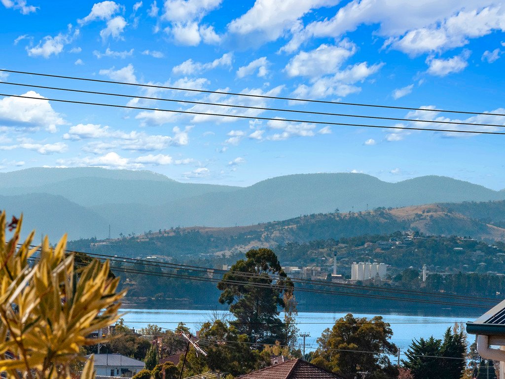 8/27 Montrose Road MONTROSE 18