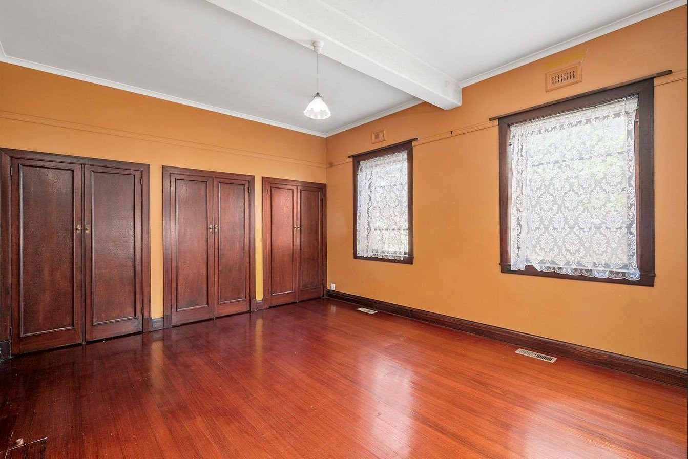 Gallery: 8/272 LaTrobe Terrace