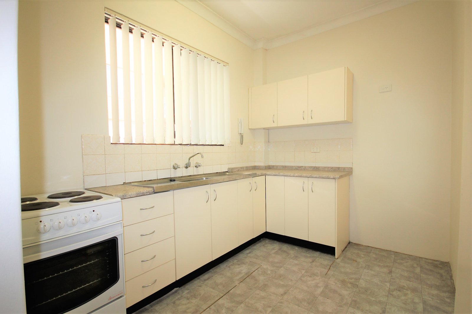 8/28-30A French Street KOGARAH 2