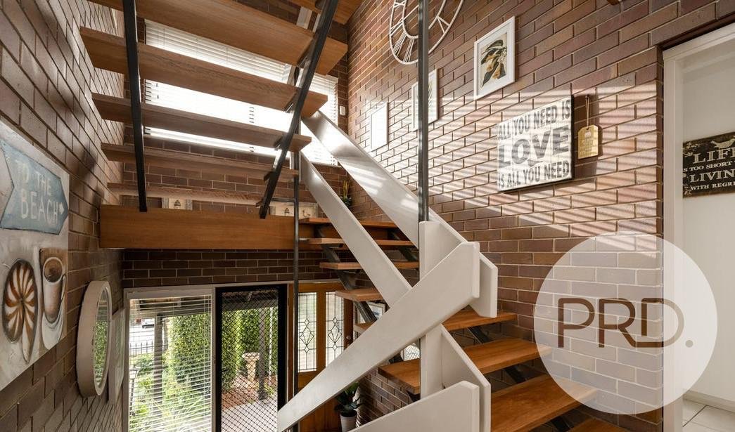 828 Delaney Street GLENROY 8