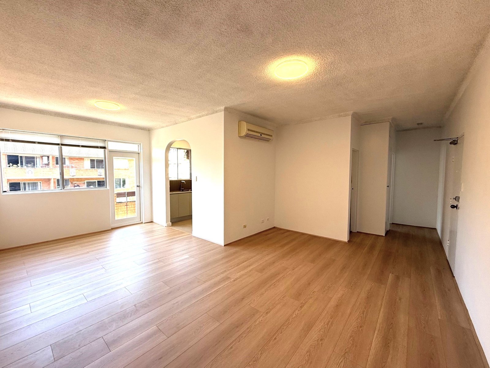 8/29-33 Robertson Street KOGARAH 2