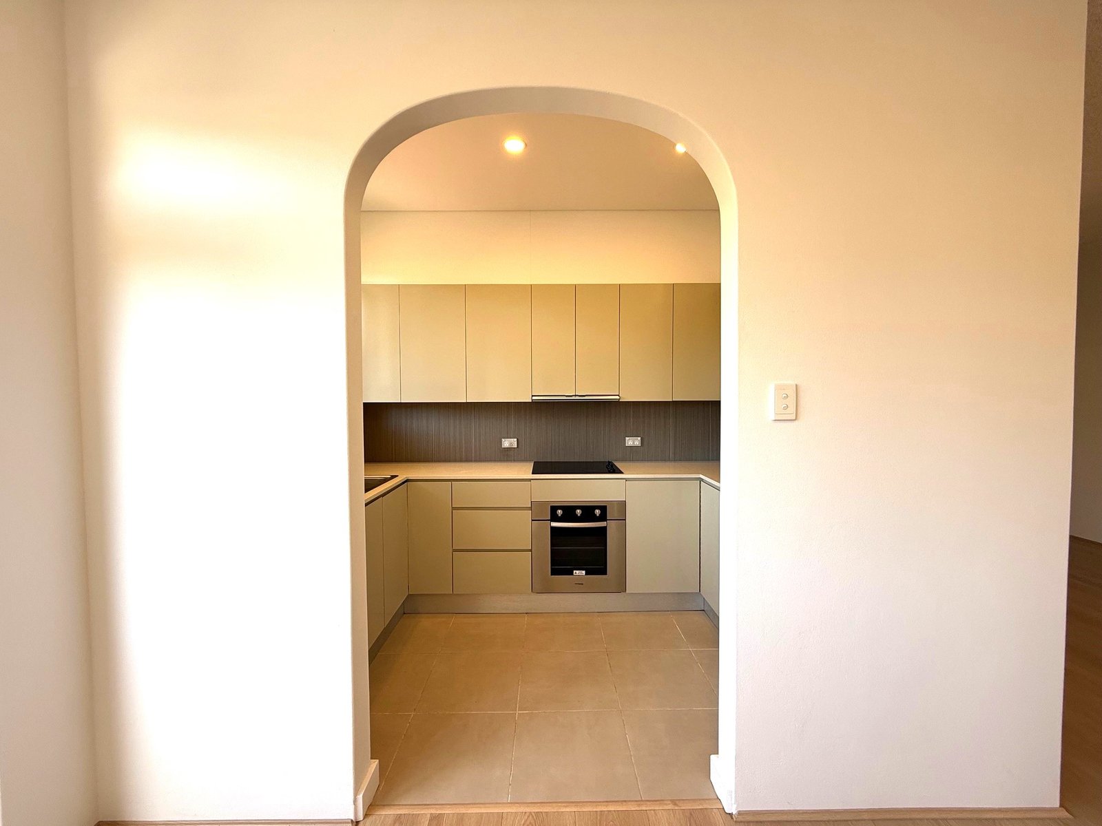 8/29-33 Robertson Street KOGARAH 3