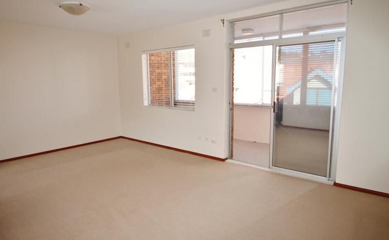 8/29 Carr Street COOGEE 3